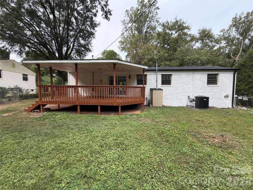 3002 Fallswood Drive, Gastonia, NC 28052.  MLS# CAR4435057, YatesRealty ID 56801. 