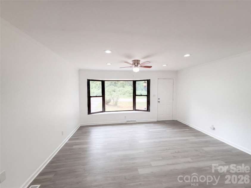 3002 Fallswood Drive, Gastonia, NC 28052.  MLS# CAR4435057, YatesRealty ID 56801. 