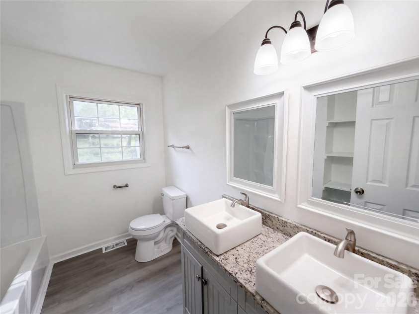 3002 Fallswood Drive, Gastonia, NC 28052.  MLS# CAR4435057, YatesRealty ID 56801. 