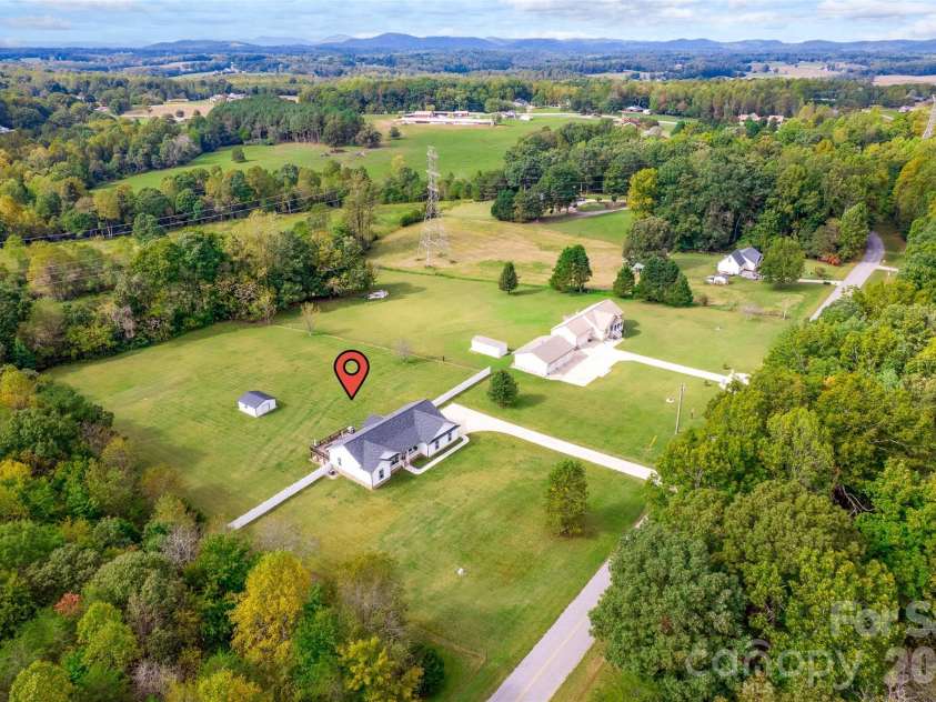 196 Treebark Road, Statesville, NC 28625.  MLS# CAR4429281, YatesRealty ID 56805. 