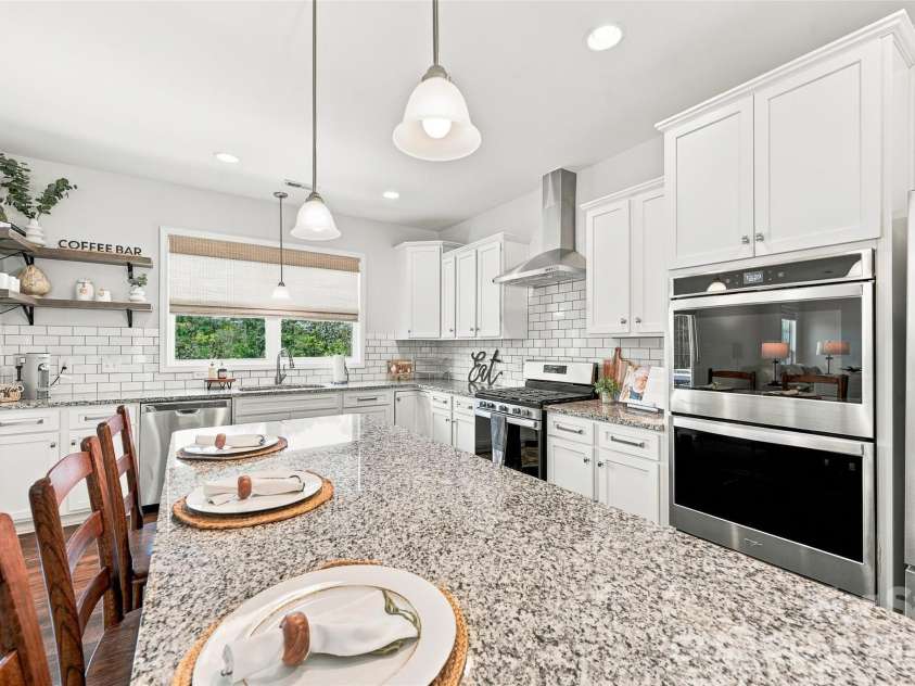 196 Treebark Road, Statesville, NC 28625.  MLS# CAR4429281, YatesRealty ID 56805. 