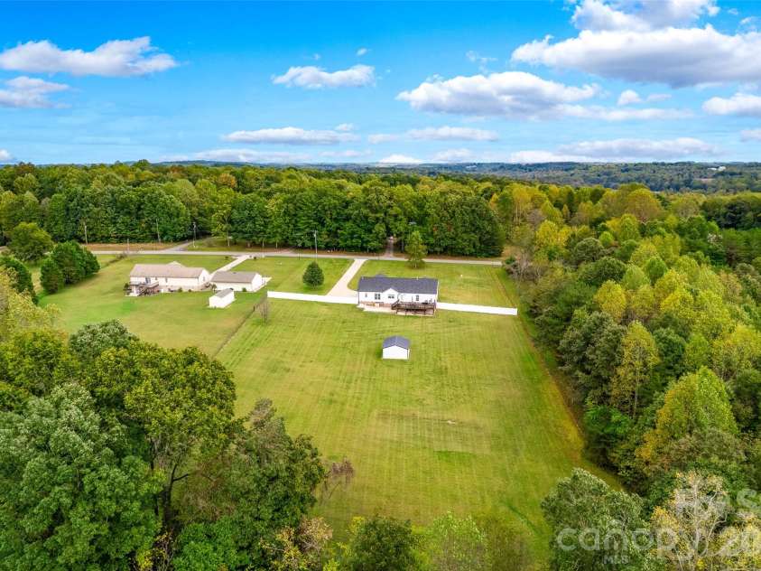 196 Treebark Road, Statesville, NC 28625.  MLS# CAR4429281, YatesRealty ID 56805. 