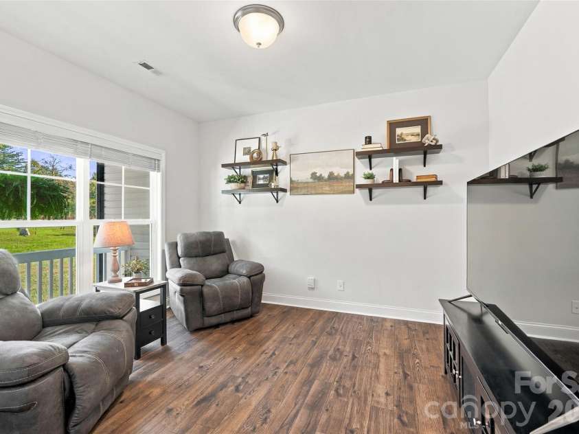 196 Treebark Road, Statesville, NC 28625.  MLS# CAR4429281, YatesRealty ID 56805. Flex space/Designated Office