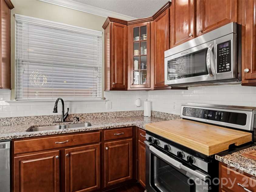 270 Perennial Drive, Concord, NC 28027.  MLS# CAR4429390, YatesRealty ID 56806. 