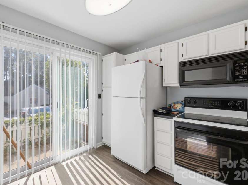 329 Eastwood Drive, Salisbury, NC 28146.  MLS# CAR4434684, YatesRealty ID 56811. Kitchen