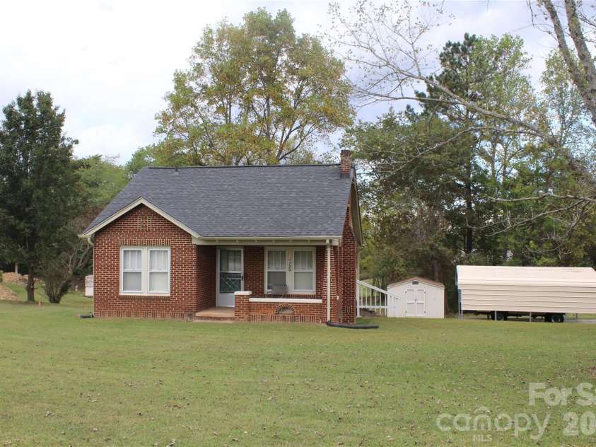 1720 Bumgarner Drive, Morganton, NC 28655.  MLS# CAR4302684, YatesRealty ID 5682. 