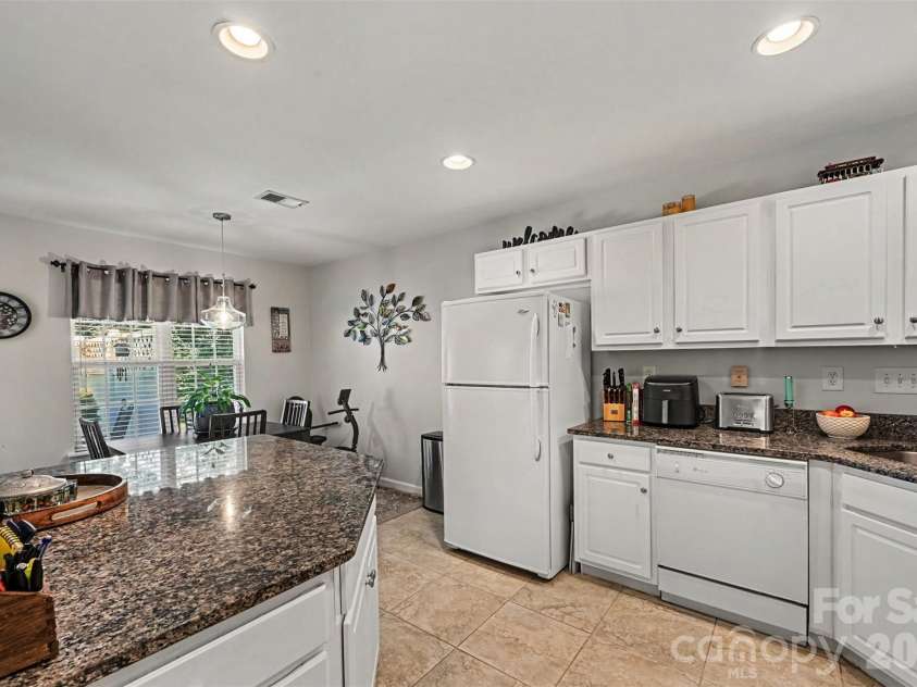 10442 Columbia Crest Court, Charlotte, NC 28270.  MLS# CAR4419121, YatesRealty ID 56820. 