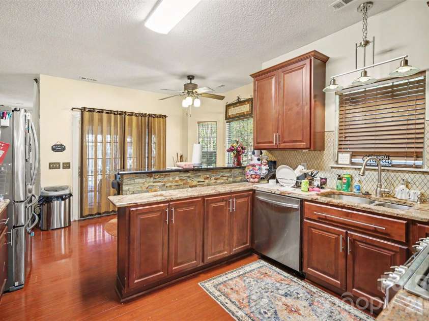 11410 Hunters Landing Drive, Charlotte, NC 28273.  MLS# CAR4433012, YatesRealty ID 56821. 