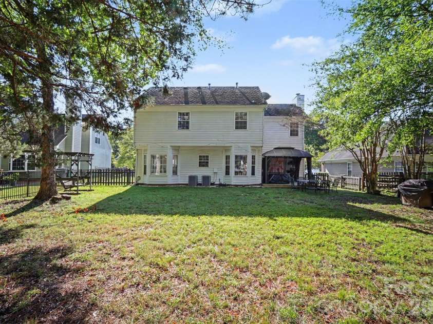 11410 Hunters Landing Drive, Charlotte, NC 28273.  MLS# CAR4433012, YatesRealty ID 56821. 