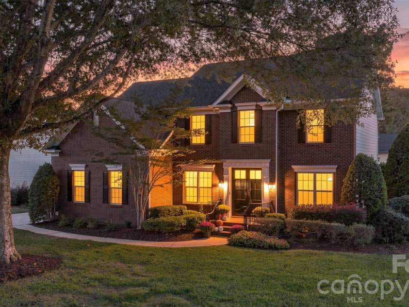 15502 Tolliver Drive, Charlotte, NC 28277.  MLS# CAR4433498, YatesRealty ID 56825. 