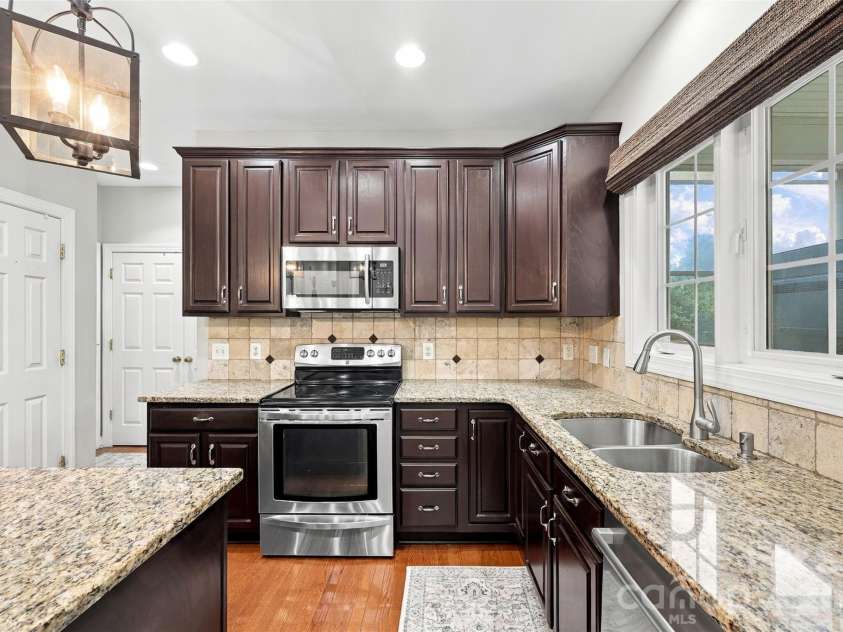 15502 Tolliver Drive, Charlotte, NC 28277.  MLS# CAR4433498, YatesRealty ID 56825. 