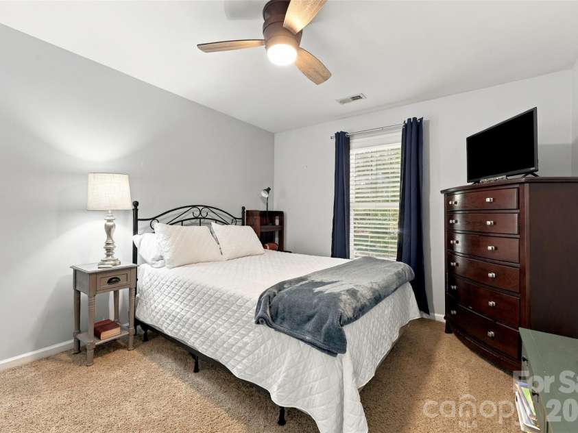 15502 Tolliver Drive, Charlotte, NC 28277.  MLS# CAR4433498, YatesRealty ID 56825. 