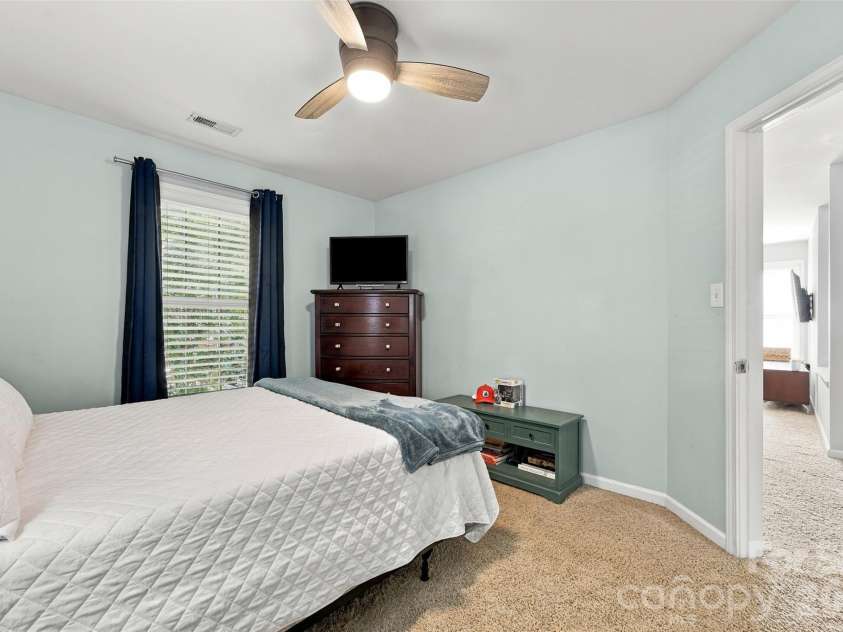 15502 Tolliver Drive, Charlotte, NC 28277.  MLS# CAR4433498, YatesRealty ID 56825. 