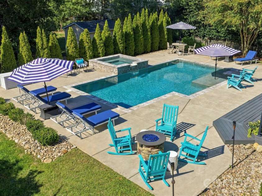 15502 Tolliver Drive, Charlotte, NC 28277.  MLS# CAR4433498, YatesRealty ID 56825. 