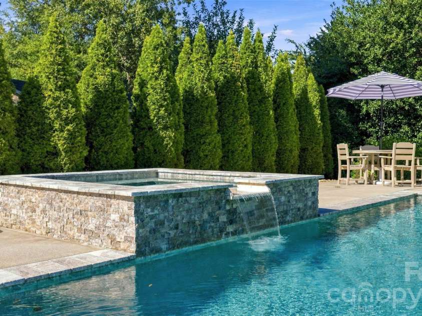 15502 Tolliver Drive, Charlotte, NC 28277.  MLS# CAR4433498, YatesRealty ID 56825. 