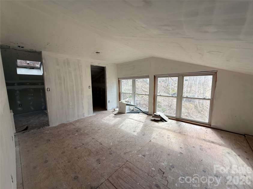17619 Nc 209 Highway, Hot Springs, NC 28743.  MLS# CAR4359158, YatesRealty ID 56829. 