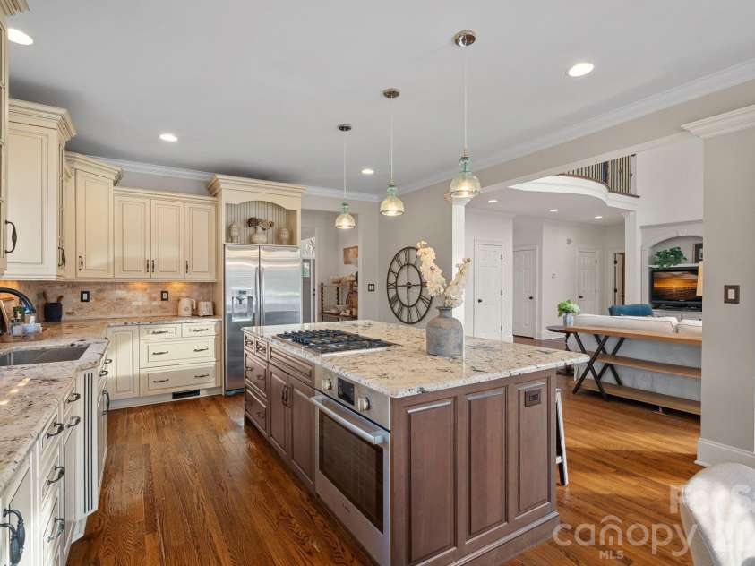 124 Cedar Bluff Lane, Mooresville, NC 28117.  MLS# CAR4346141, YatesRealty ID 5683. 