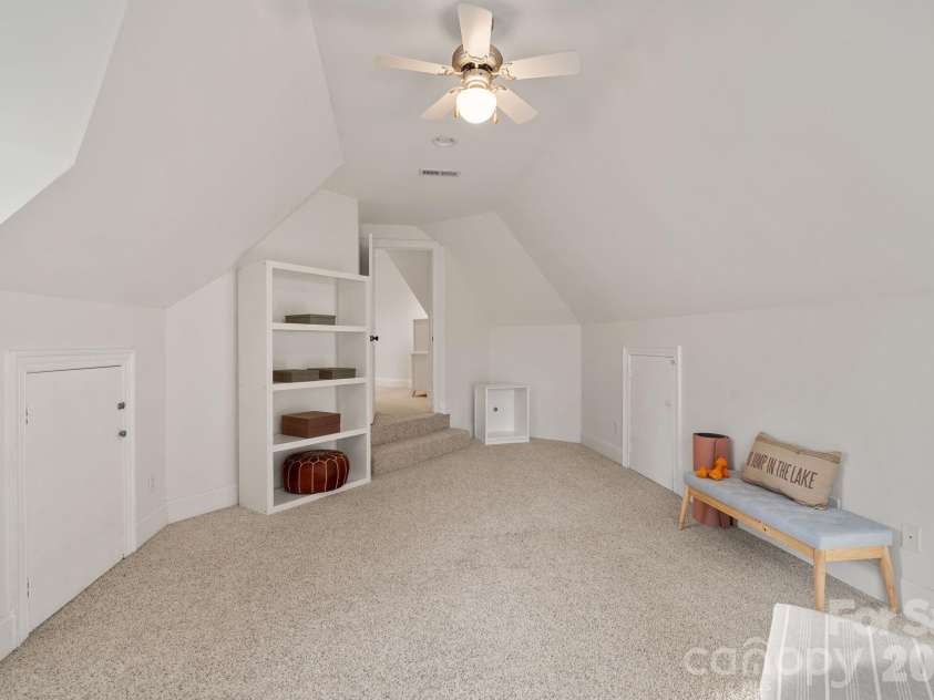124 Cedar Bluff Lane, Mooresville, NC 28117.  MLS# CAR4346141, YatesRealty ID 5683. 