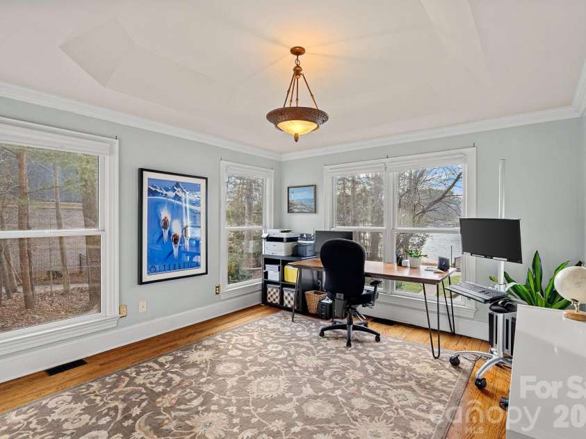 124 Cedar Bluff Lane, Mooresville, NC 28117.  MLS# CAR4346141, YatesRealty ID 5683. Main Level Guest Suite