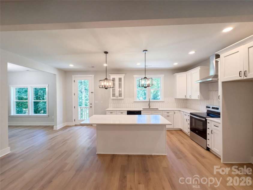 8807 Crestwood Drive, Mount Pleasant, NC 28124.  MLS# CAR4435113, YatesRealty ID 56831. 
