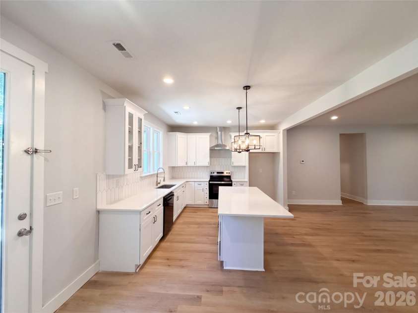 8807 Crestwood Drive, Mount Pleasant, NC 28124.  MLS# CAR4435113, YatesRealty ID 56831. 