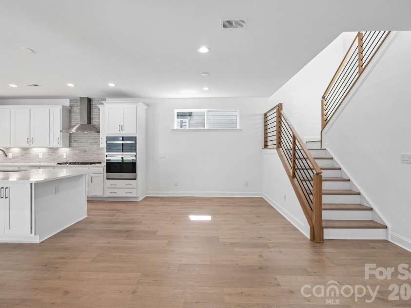 15625 Northcross Drive, Huntersville, NC 28078.  MLS# CAR4435120, YatesRealty ID 56833. Dining