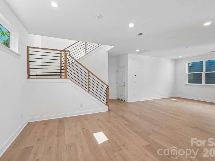 15625 Northcross Drive, Huntersville, NC 28078.  MLS# CAR4435120, YatesRealty ID 56833. Dining/Great Room