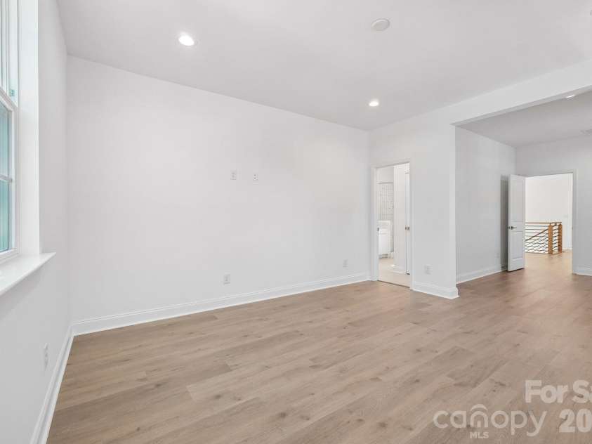 15625 Northcross Drive, Huntersville, NC 28078.  MLS# CAR4435120, YatesRealty ID 56833. Primary Bedroom