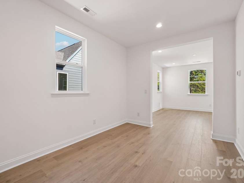 15625 Northcross Drive, Huntersville, NC 28078.  MLS# CAR4435120, YatesRealty ID 56833. Primary Retreat