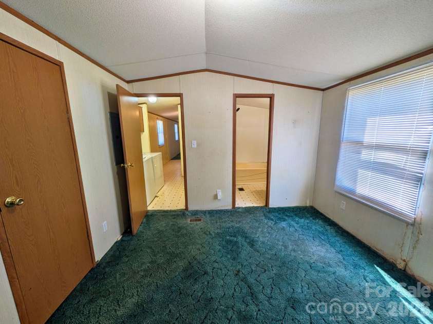5954 Oakridge Road, Clover, SC 29710.  MLS# CAR4433959, YatesRealty ID 56834. 