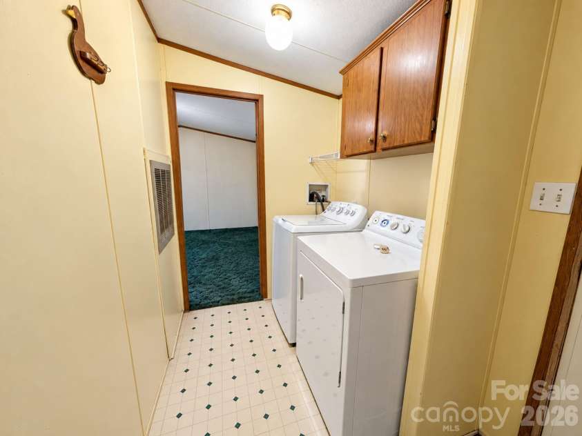 5954 Oakridge Road, Clover, SC 29710.  MLS# CAR4433959, YatesRealty ID 56834. 