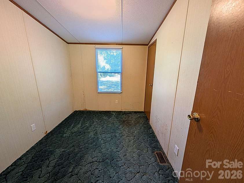5954 Oakridge Road, Clover, SC 29710.  MLS# CAR4433959, YatesRealty ID 56834. 
