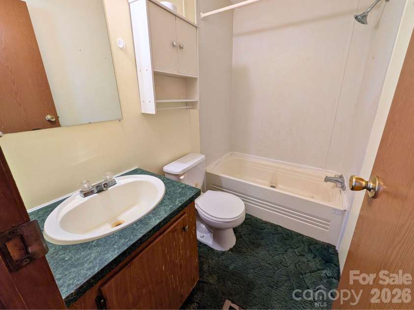 5954 Oakridge Road, Clover, SC 29710.  MLS# CAR4433959, YatesRealty ID 56834. 