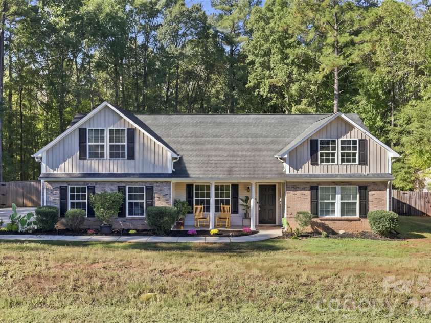 123 Sherham Way, Rock Hill, SC 29732.  MLS# CAR4432318, YatesRealty ID 56836. 