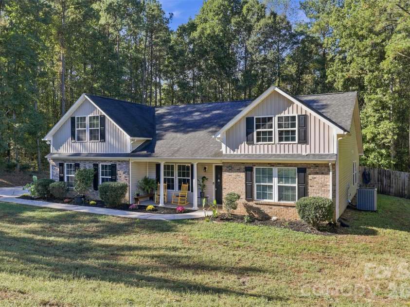 123 Sherham Way, Rock Hill, SC 29732.  MLS# CAR4432318, YatesRealty ID 56836. 