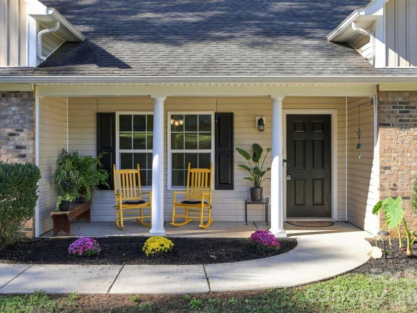 123 Sherham Way, Rock Hill, SC 29732.  MLS# CAR4432318, YatesRealty ID 56836. 