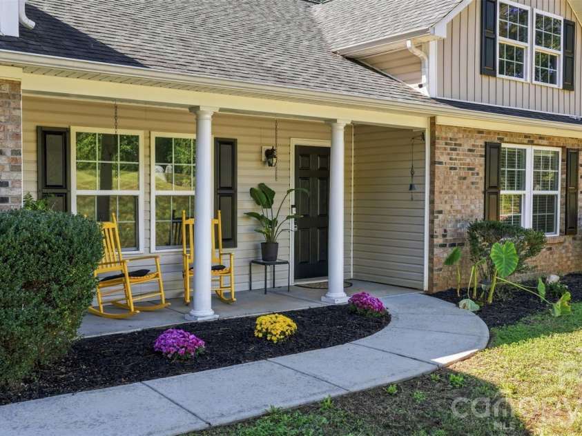 123 Sherham Way, Rock Hill, SC 29732.  MLS# CAR4432318, YatesRealty ID 56836. 