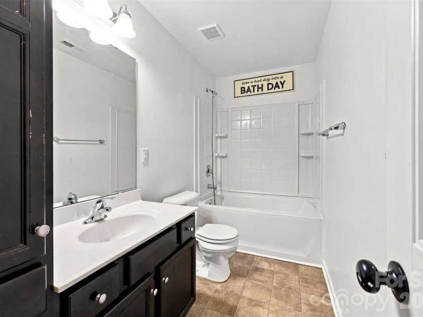123 Sherham Way, Rock Hill, SC 29732.  MLS# CAR4432318, YatesRealty ID 56836. 