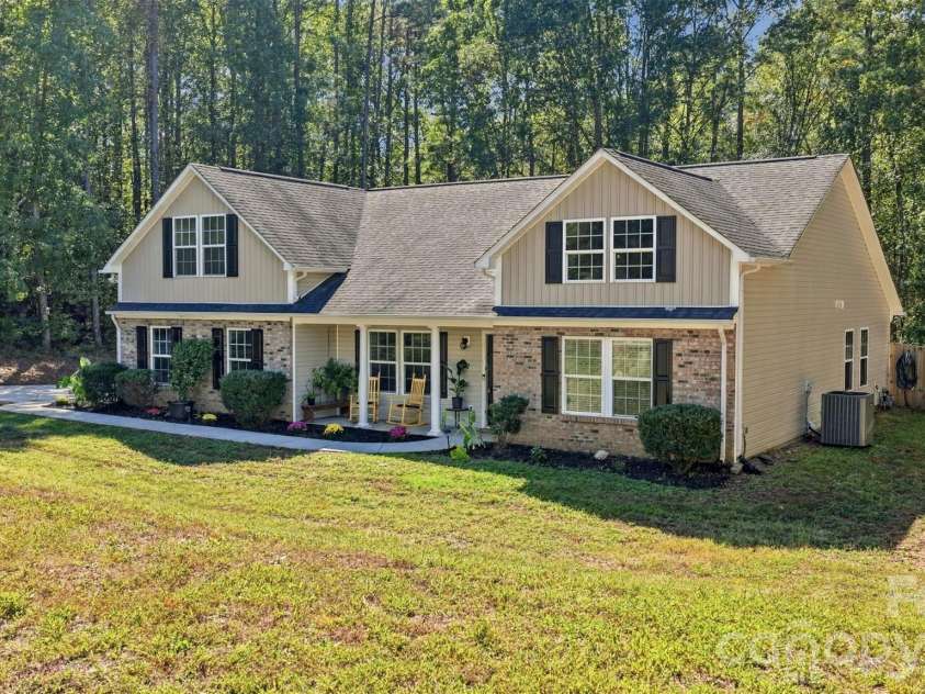 123 Sherham Way, Rock Hill, SC 29732.  MLS# CAR4432318, YatesRealty ID 56836. 
