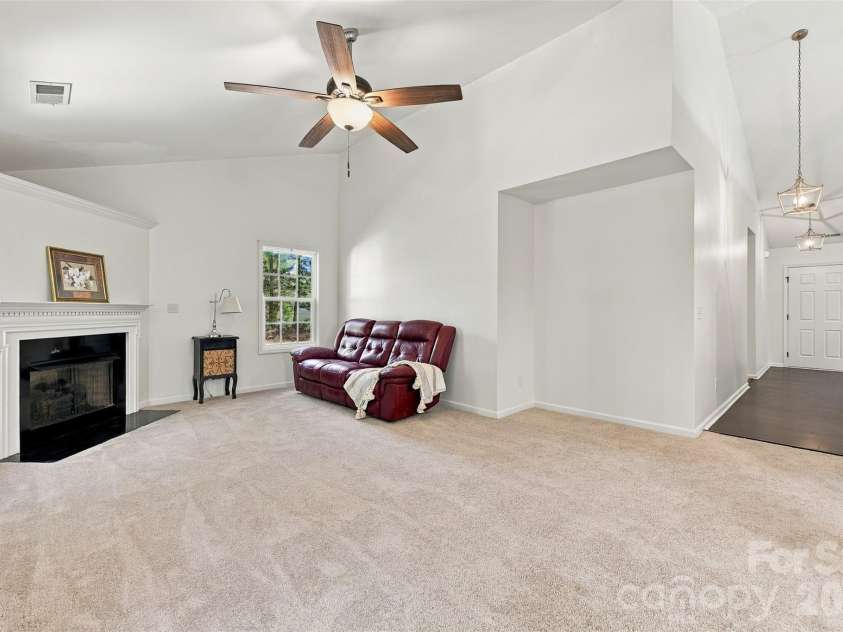 123 Sherham Way, Rock Hill, SC 29732.  MLS# CAR4432318, YatesRealty ID 56836. Great room with vaulted ceiling