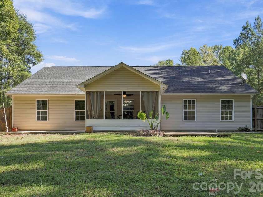 123 Sherham Way, Rock Hill, SC 29732.  MLS# CAR4432318, YatesRealty ID 56836. Large backyard with fence for privacy, pets, and entertaining.