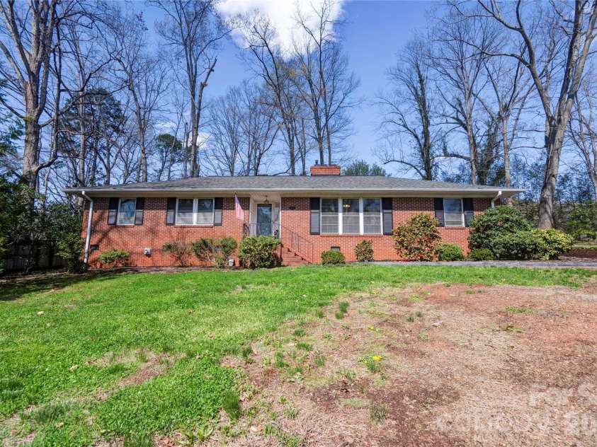 1000 Sumter Street, Shelby, NC 28150.  MLS# CAR4359333, YatesRealty ID 5684. Front
