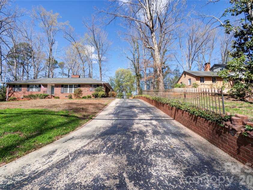 1000 Sumter Street, Shelby, NC 28150.  MLS# CAR4359333, YatesRealty ID 5684. Front