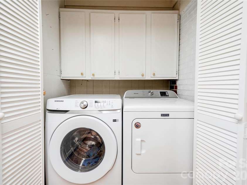 1000 Sumter Street, Shelby, NC 28150.  MLS# CAR4359333, YatesRealty ID 5684. Laundry