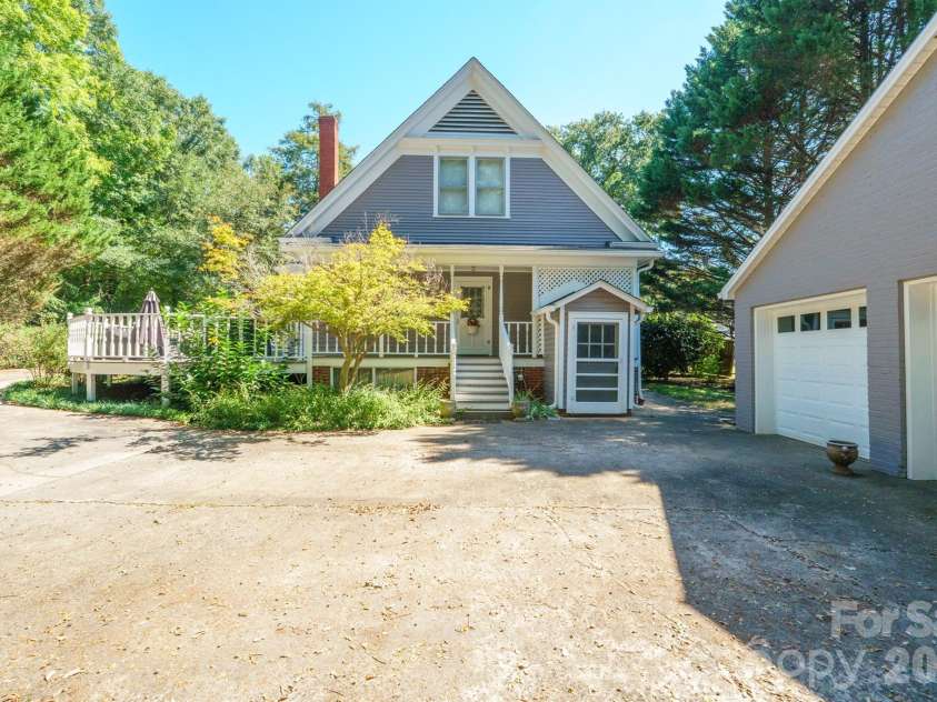 618 Aspen Street, Lincolnton, NC 28092.  MLS# CAR4419967, YatesRealty ID 56843. 