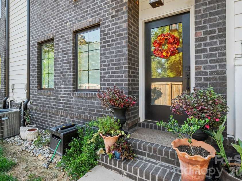 1713 Mimosa Avenue, Charlotte, NC 28205.  MLS# CAR4429239, YatesRealty ID 56845. 