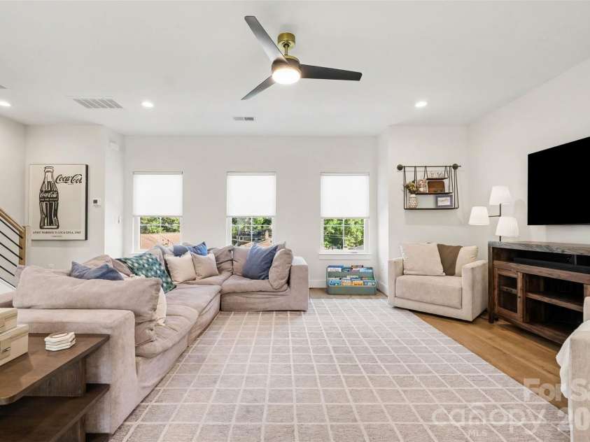 1713 Mimosa Avenue, Charlotte, NC 28205.  MLS# CAR4429239, YatesRealty ID 56845. 