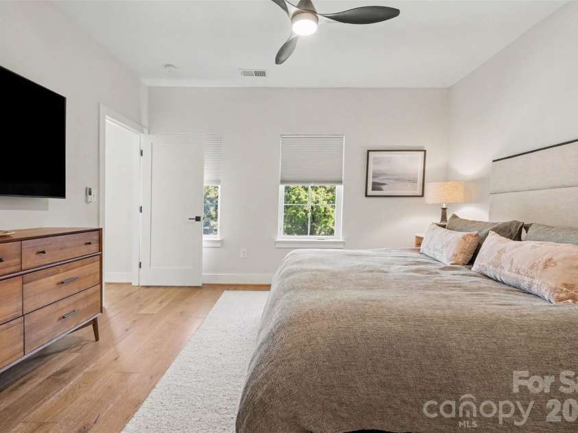 1713 Mimosa Avenue, Charlotte, NC 28205.  MLS# CAR4429239, YatesRealty ID 56845. 
