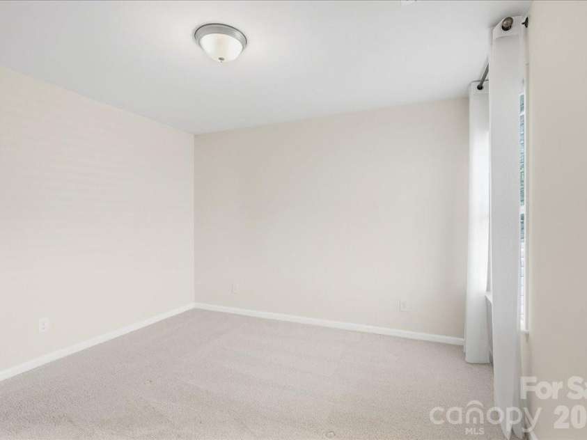 389 Harvest Valley Lane, Fort Mill, SC 29715.  MLS# CAR4428912, YatesRealty ID 56847. 2nd level 3rd bedroom
