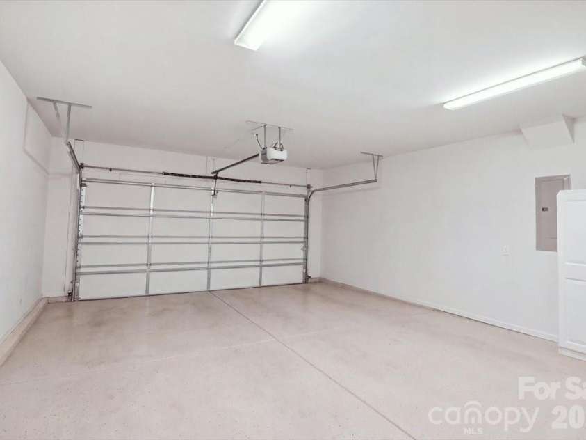 389 Harvest Valley Lane, Fort Mill, SC 29715.  MLS# CAR4428912, YatesRealty ID 56847. Garage